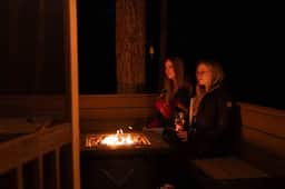 Cabin | King-Bed | w/ Hot Tub Outdoor Dining & BBQ