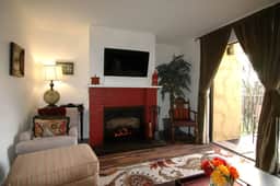 King Bed | Sleep 6, AC, Patio, Free Parking