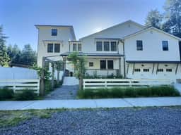 Sleeps 14 | Pets, A/C + UW & Stadium Light Rail