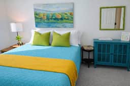 Pet-Friendly Stay | A/C, En Suites + Free Parking.
