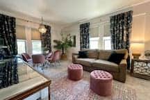Quiet Stay w/ King Bed, Gym & Free Parking