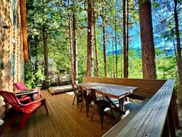 Sleeps 8 | king Bed, Hot Tub + BBQ, Group Friendly