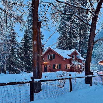 3 King Beds| Near Village | Game Room, BBQ + Creek